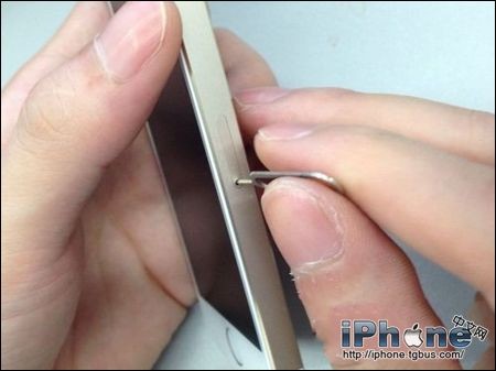iPhone5s卡槽怎麼打開？ &nbsp