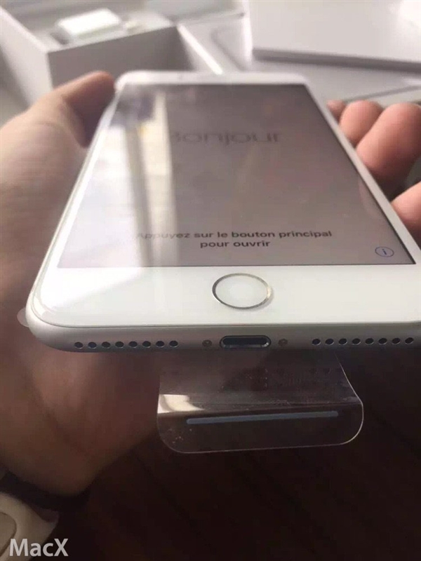 蘋果iPhone7 Plus國行版包裝盒內有什麼?金色/玫瑰金/銀色/磨砂黑開箱圖片