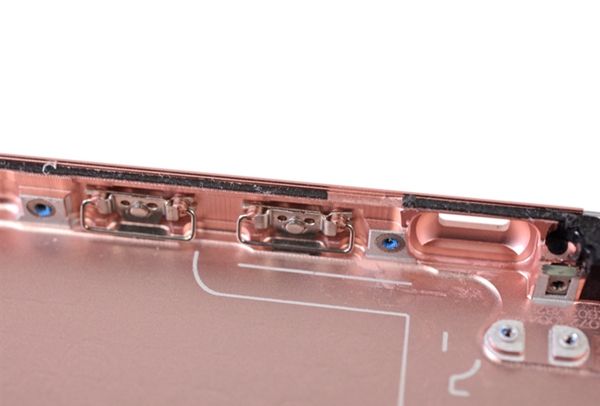 iPhone7 Plus做工如何?iPhone7 Plus拆機圖解