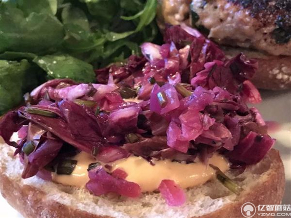 低光下蘋果iPhone7 Plus長焦鏡頭為何無法工作?