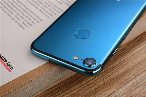 iPhone7亮藍色好看嗎?蘋果iPhone 7亮藍色真機圖賞