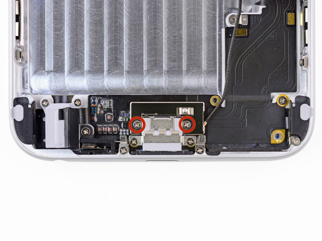 iPhone6plus怎麼自己換後蓋變7?蘋果手機換外殼教程