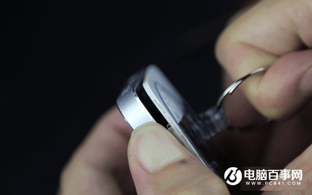 iPhone怎麼換電池  iPhone5更換電池教程