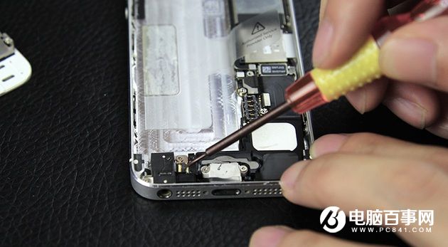 iPhone怎麼換電池  iPhone5更換電池教程