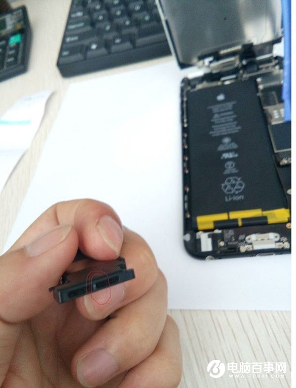 iPhone技巧:給iPhone揚聲器口安裝個性彩燈