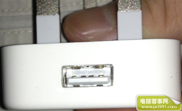 如何辨別真偽iPhone電源適配器 真假iPhone充電器識別圖文教程