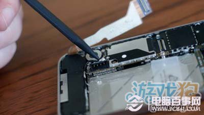 如何更換iPhone 4S蜂窩天線的教程