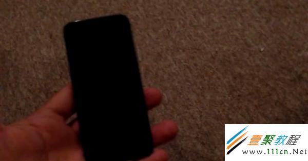 iPhone 5S遭遇藍屏死機!