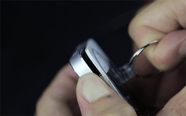 如何更換蘋果iPhone5電池?iPhone5換電池直播 如何更換蘋果iPhone5電池?iPhone5換電池直播