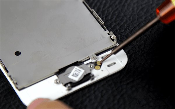 如何更換蘋果iPhone5電池?iPhone5換電池直播 如何更換蘋果iPhone5電池?iPhone5換電池直播