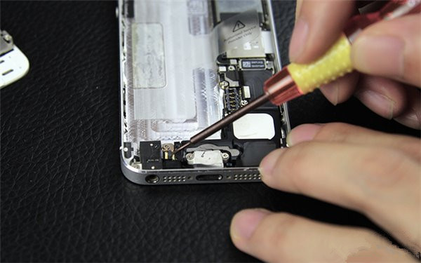 如何更換蘋果iPhone5電池?iPhone5換電池直播 如何更換蘋果iPhone5電池?iPhone5換電池直播