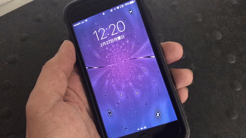 當晃動iPhone時 這些壁紙能讓你的手機屏幕閃爍 當晃動iPhone時 這些壁紙能讓你的手機屏幕閃爍