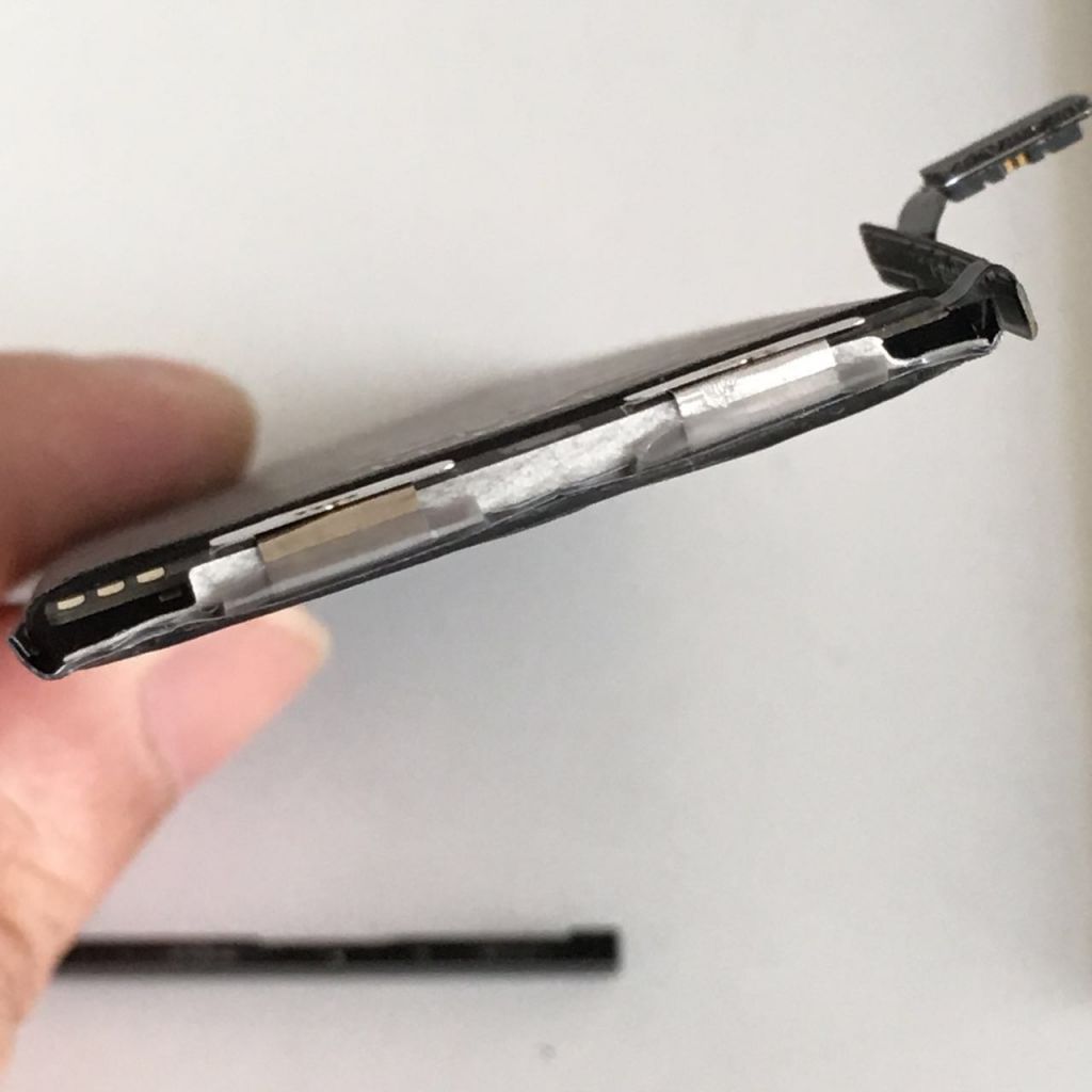 iPhone 5/6 原裝電池的簡單拆解教程 iPhone 5/6 原裝電池的簡單拆解教程