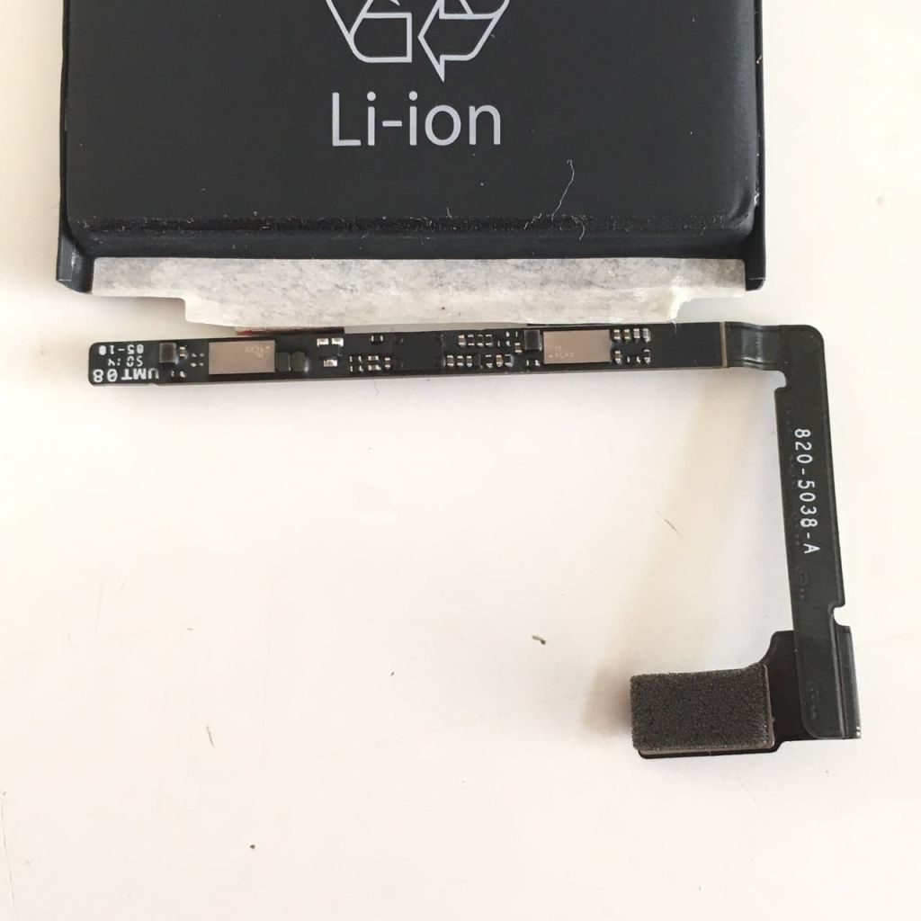 iPhone 5/6 原裝電池的簡單拆解教程 iPhone 5/6 原裝電池的簡單拆解教程