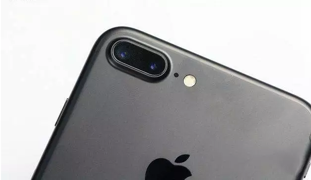 蘋果7黑色還是亮黑好看?iPhone7黑色與亮黑色區別對比 蘋果7黑色還是亮黑好看?iPhone7黑色與亮黑色區別對比