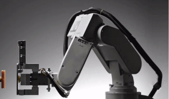 iPhone壞了街頭小店就能修,你修不修? iPhone壞了街頭小店就能修,你修不修?