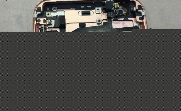 快來和小編一起動手組裝iPhone 6s 快來和小編一起動手組裝iPhone 6s