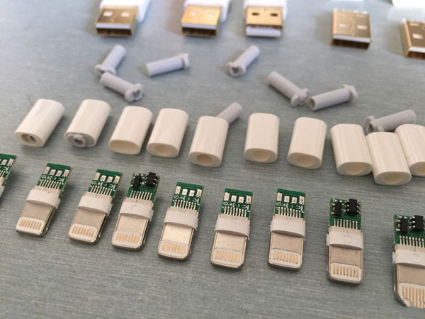 教你親手打造iPhone/iPad數據線 教你親手打造iPhone/iPad數據線