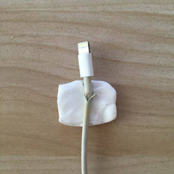 完美保護數據線 快試試超輕粘土 完美保護數據線 快試試超輕粘土