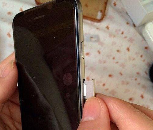 iPhone6s如何打開Sim卡槽? iPhone6s如何打開Sim卡槽?