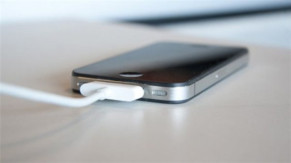 蘋果iPhone手機快速充電的4個小技巧 蘋果iPhone手機快速充電的4個小技巧