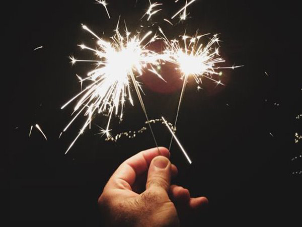 四招教你用手機拍下焰火表演 四招教你用手機拍下焰火表演