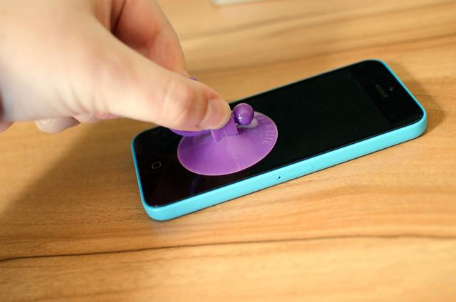 教你如何快速更換蘋果5C屏幕 教你如何快速更換蘋果5C屏幕