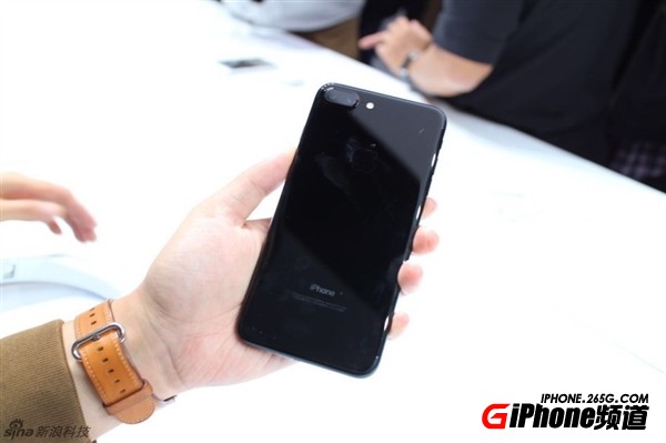 iPhone7亮黑色怎麼樣?亮黑色iPhone7多少錢?