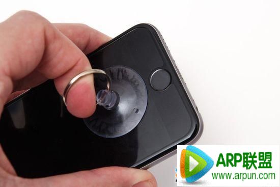 iPhone6 plus怎麼更換電池 iPhone6 plus換電池圖文教程 arpun.com