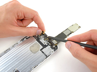 iPhone6plus怎麼自己換後蓋變7?蘋果手機換外殼教程