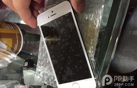 觸目驚心 華強北翻新iPhone5c改5s全過程