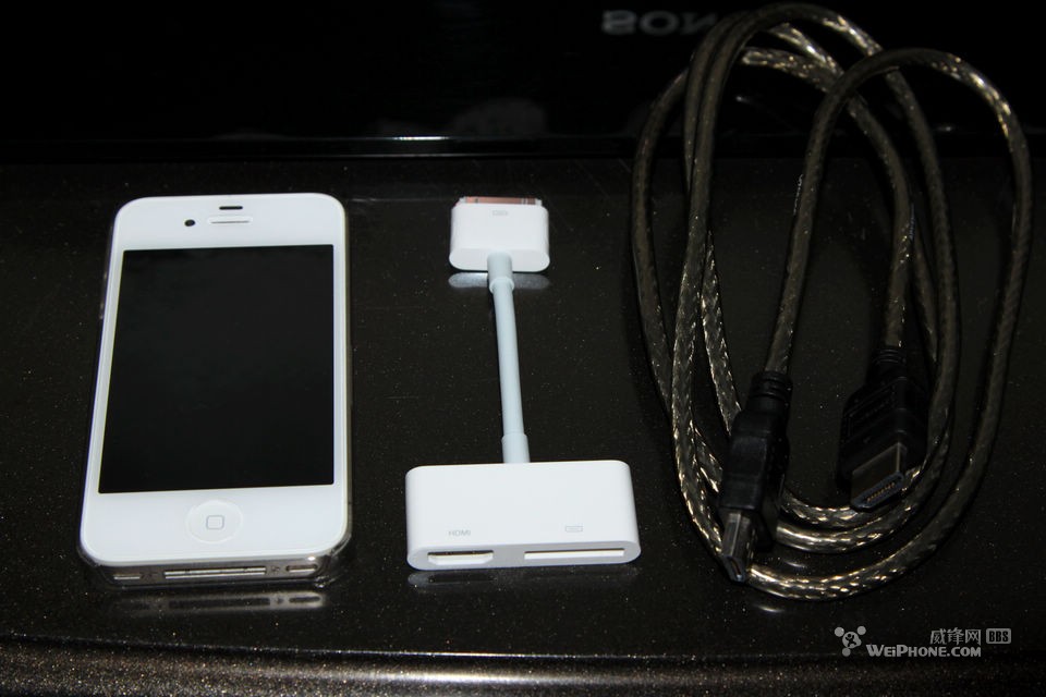 iphone 4s成功通過Digital AV Adapter連接電視機,運行Solar Walk軟件 教程