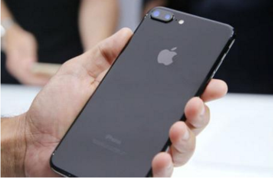 你的手機戴套了嗎?細數戴套、貼膜的優點和弊端 你的手機戴套了嗎?細數戴套、貼膜的優點和弊端