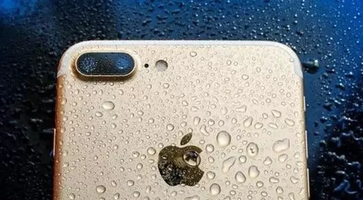 iPhone進水怎麼辦?蘋果官方稱可聲波除水_arp聯盟